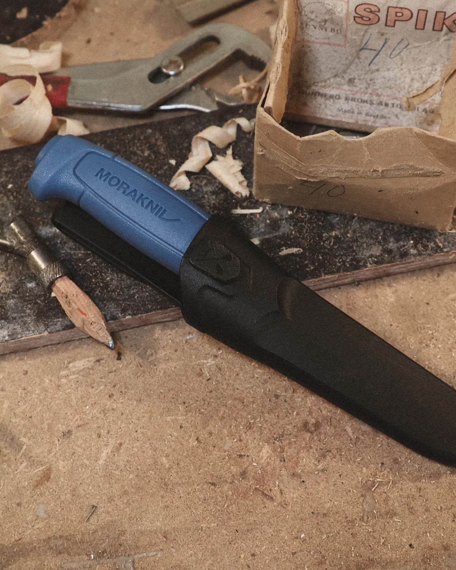 Mora Basic 546