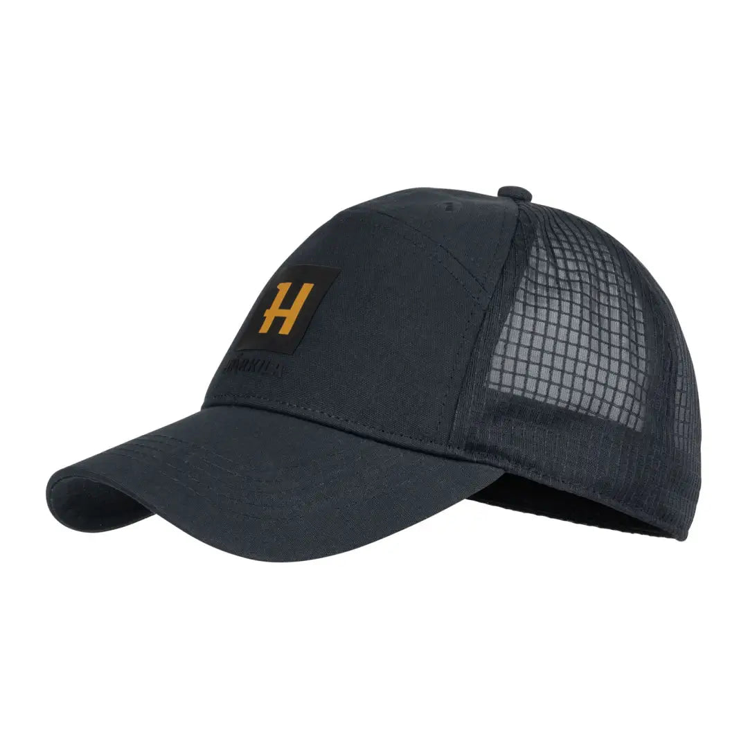 Dark härkila instinct cap with mesh back, perfect for outdoor adventures