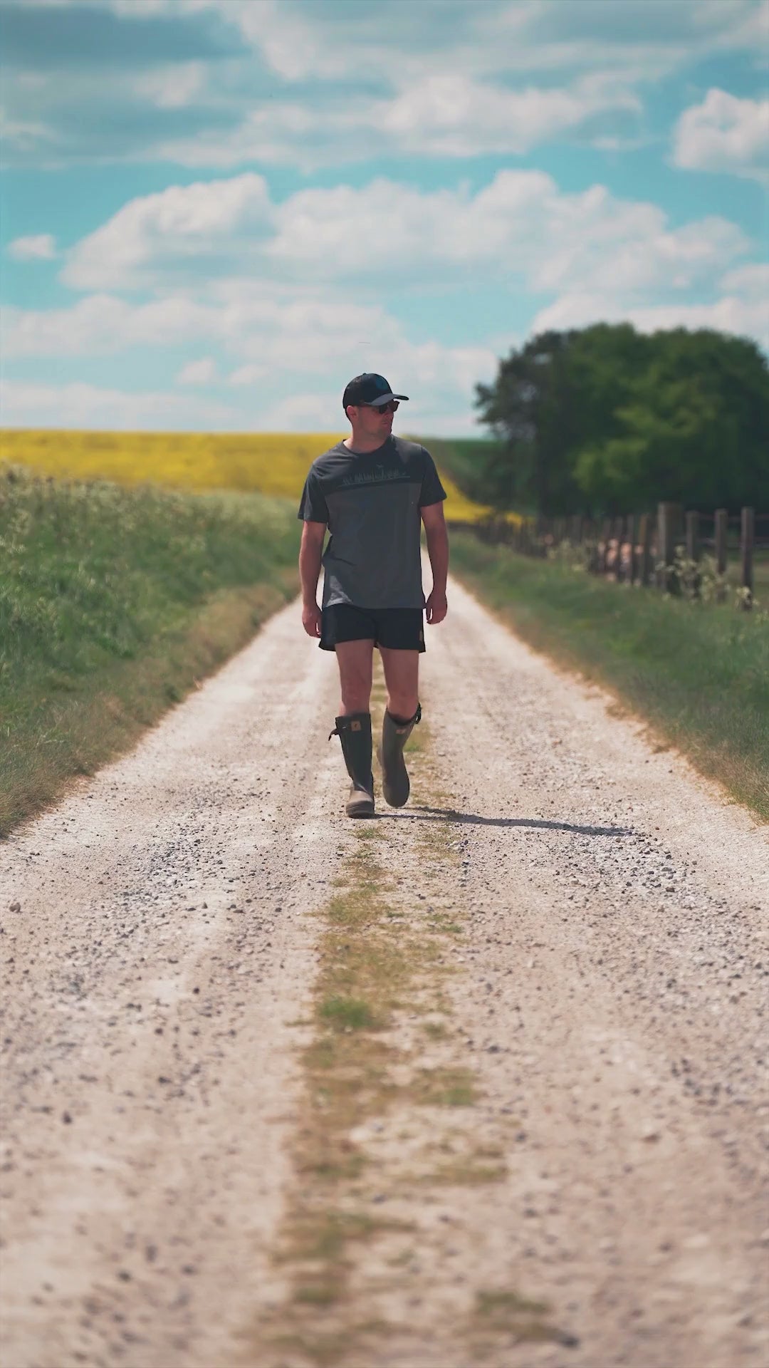 Load video: New Forest 2-Tone Graphic T-Shirt