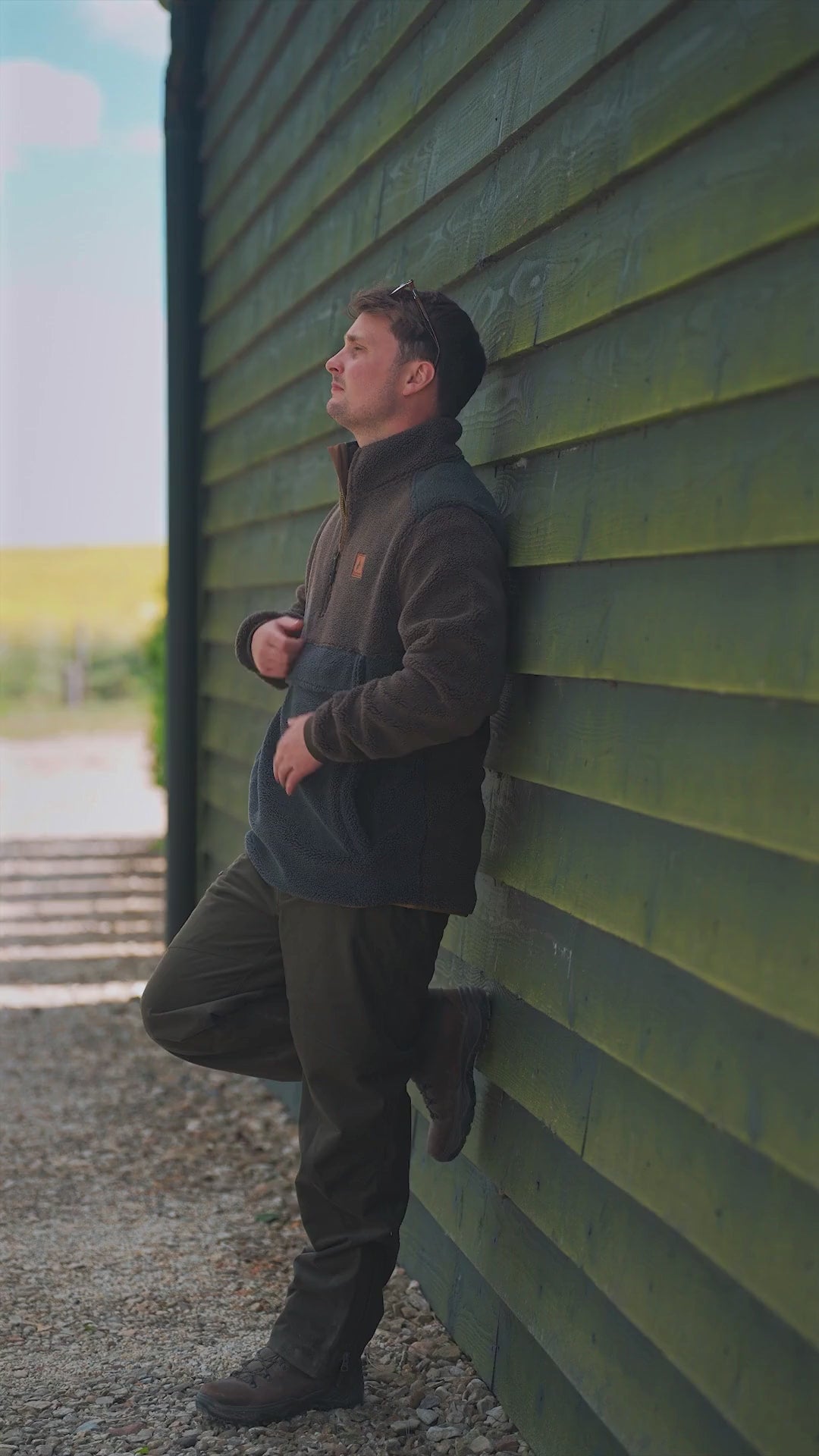 Load video: New Forest Fox Fibre Pile Fleece