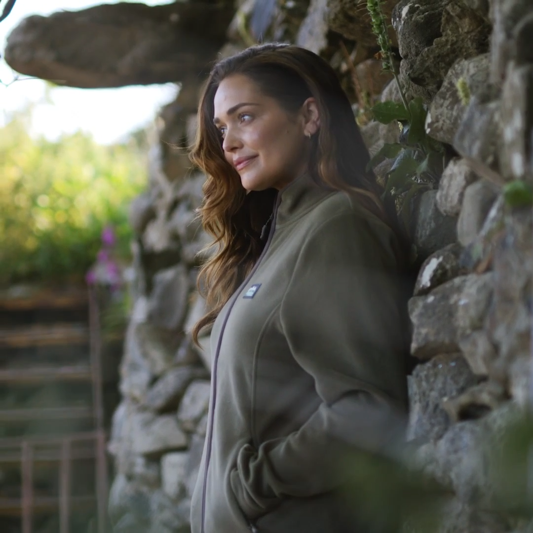 Load video: Ridgeline Womens Brenna Fleece Jacket