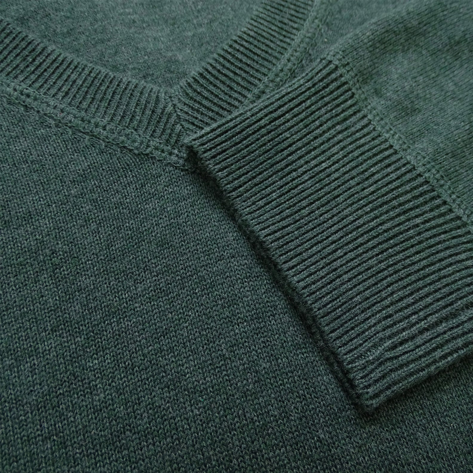 Hoggs-Of-Fife-Stirling-V-Neck-Pullover