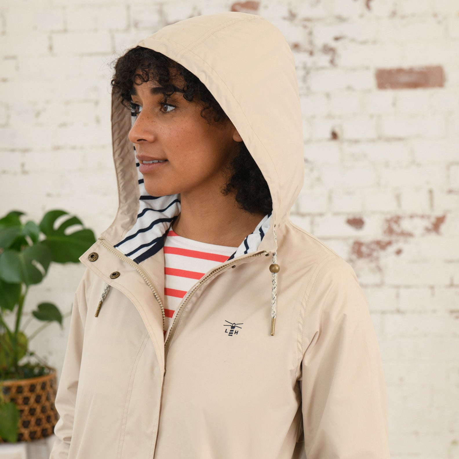 Lighthouse-Beachcomber-Long-Jacket