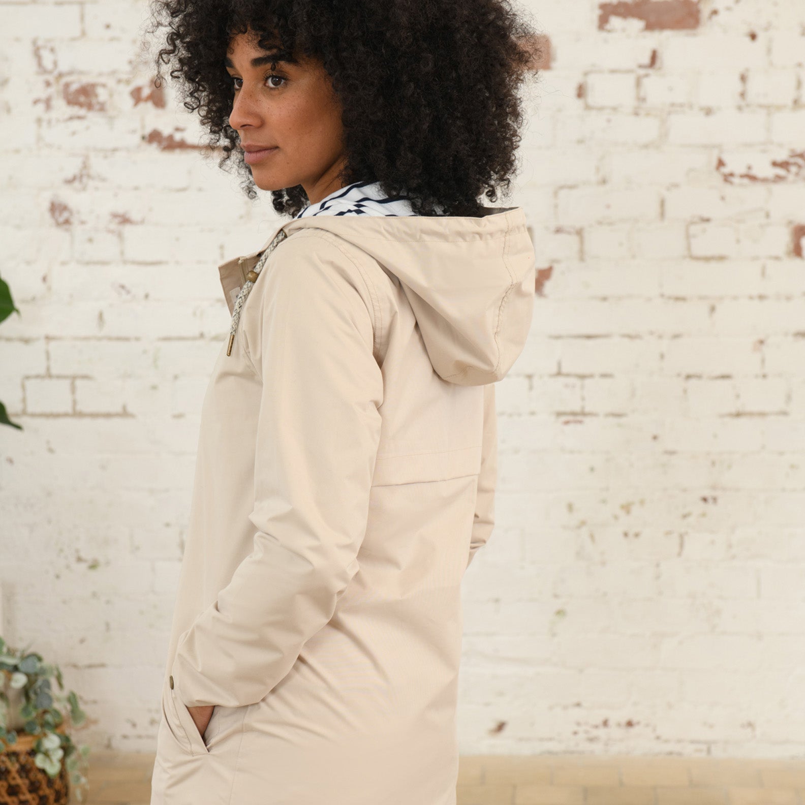 Lighthouse-Beachcomber-Long-Jacket