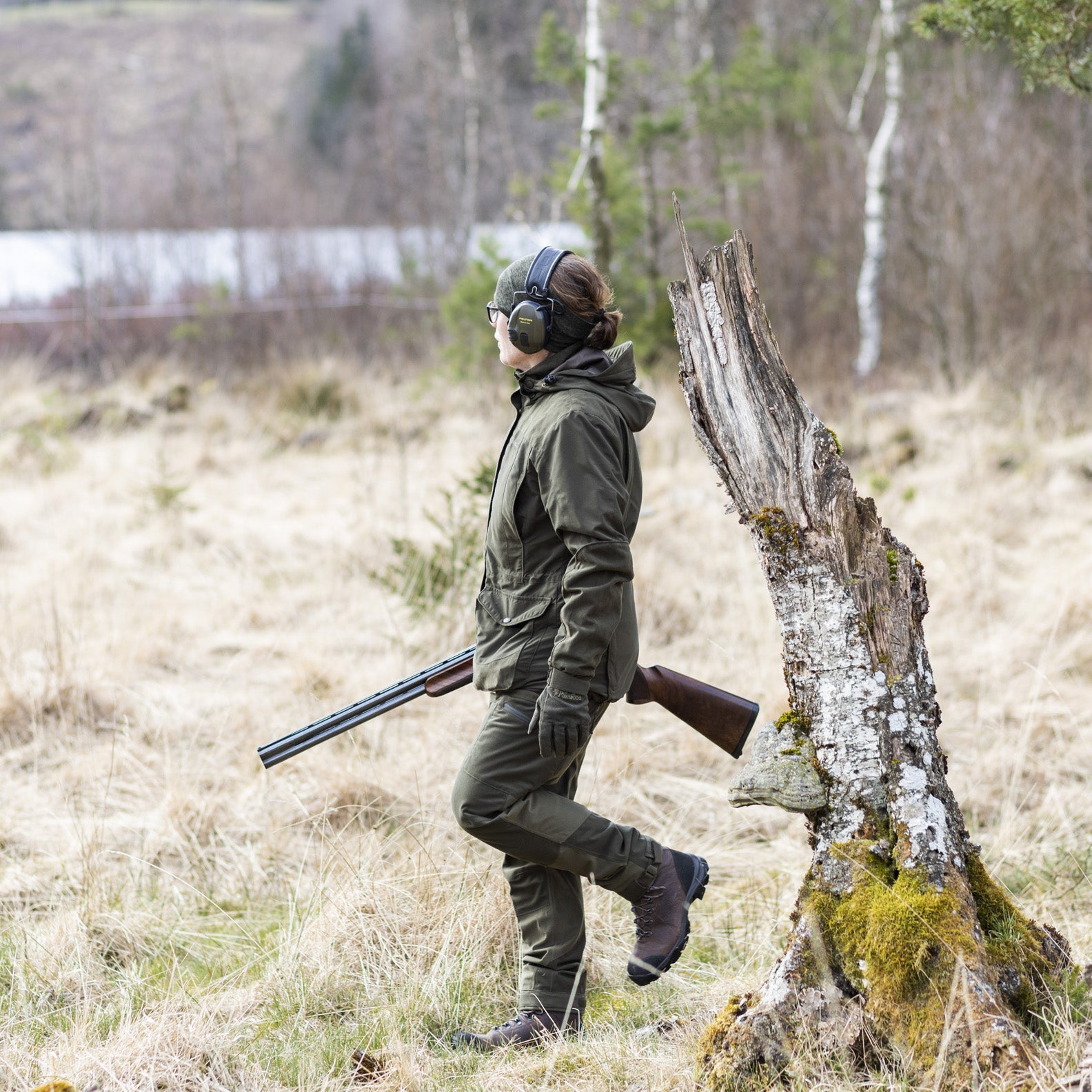 Pinewood-Cadley-Ladies-Hunting-Jacket