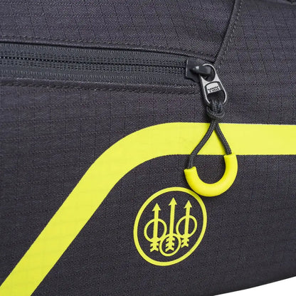 Gray fabric Beretta Challenge Gun Case 140cm with yellow accents for easy carrying
