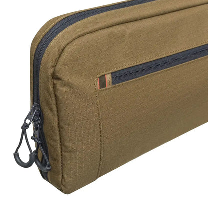 Brown zippered bag on Beretta GameKeeper EVO Gun Case 140cm for gun cases with barrel lengths