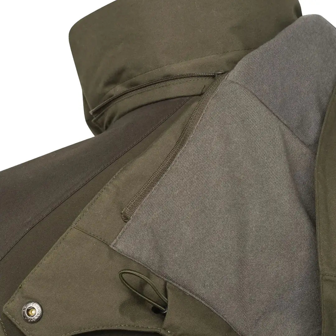 Olive green jacket collar on Beretta Tri-Active EVO Jacket perfect for country clothing