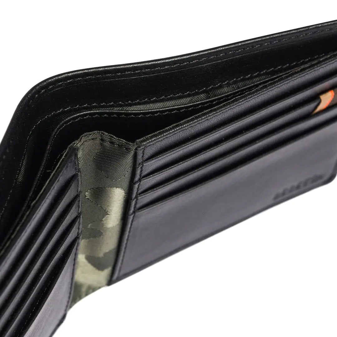 Beretta bifold classic wallet with camo lining, hunting country clothing style