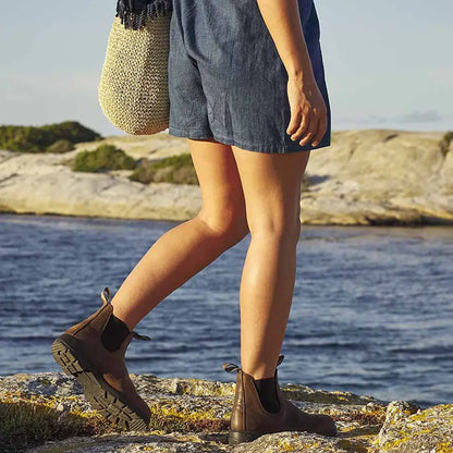Brown leather Chelsea boots with leather lining from Blundstone 1609 in Antique Brown
