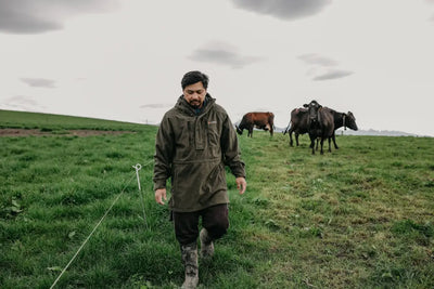 Man in outdoor gear wearing Bushbuck Ranger Bushshirt for country clothing and hunting fleece
