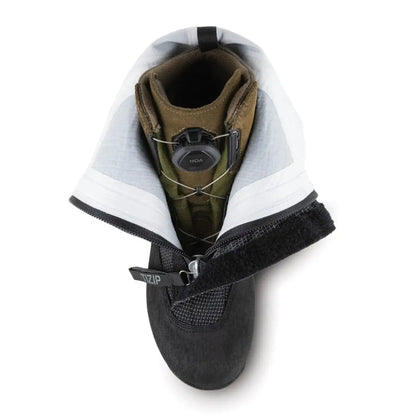 Military-style gas mask with white hood and black neck cover, perfect for outdoor adventures with Crispi Highland Pro Boots