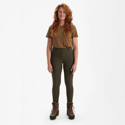 Woman in brown t-shirt and dark green lady hunting tights with Deerhunter Lady Hunting Tights