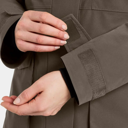 Hands adjusting cuffs on Didriksons Harriet Womens Parka, perfect country clothing for hunting