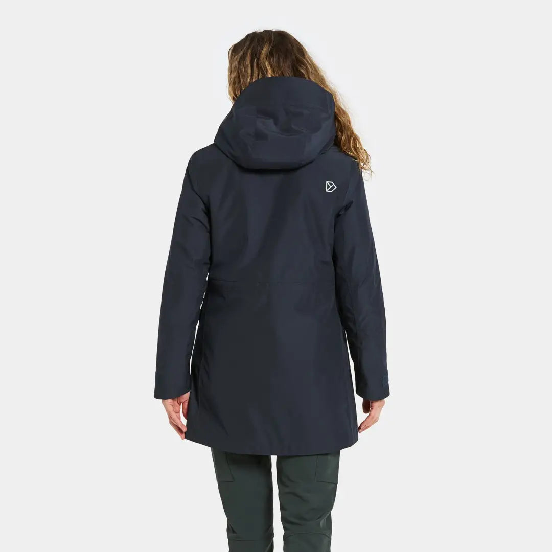 Woman modeling Didriksons Harriet black hooded parka with logo, perfect for country clothing or hunting