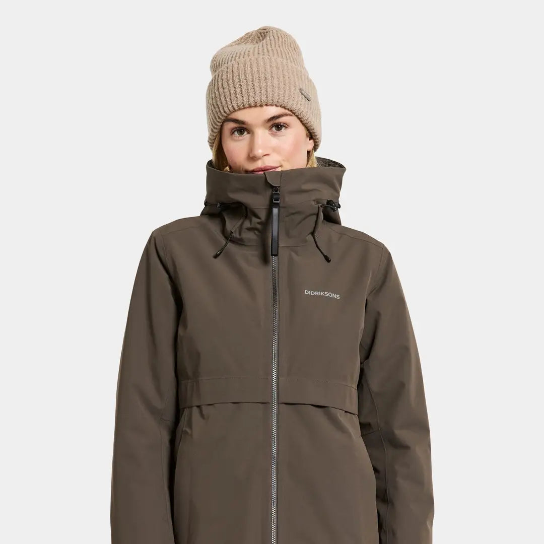 Woman in Didriksons Helle Womens Parka wearing country clothing for outdoors and hunting