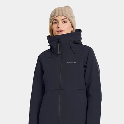 Woman in Didriksons Helle Womens Parka, perfect country clothing for outdoors and hunting