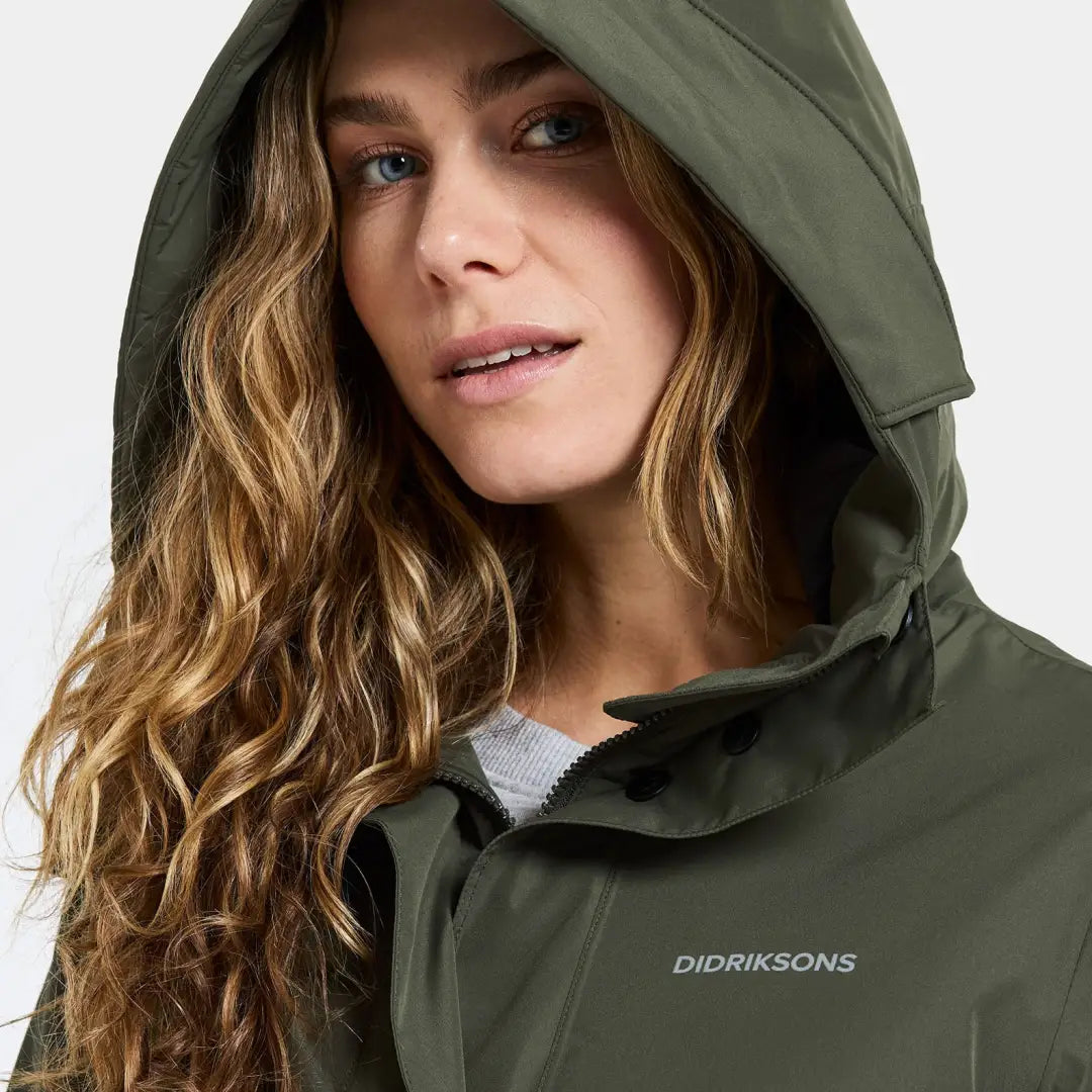 Woman in Didriksons Selina Womens Parka, perfect country clothing for outdoors and hunting
