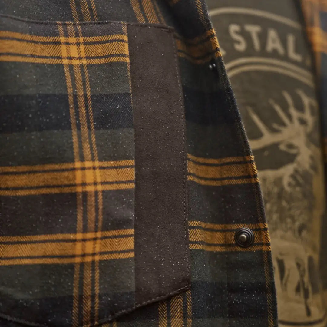 Härkila Aivak long sleeve shirt with plaid flannel, perfect for hunting and country clothing