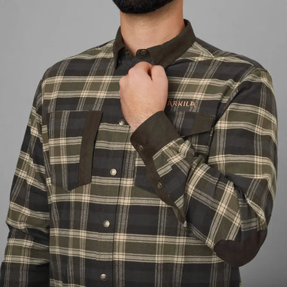 Härkila Aivak long sleeve shirt with plaid pattern, suede accents, and press studs for country hunting clothing