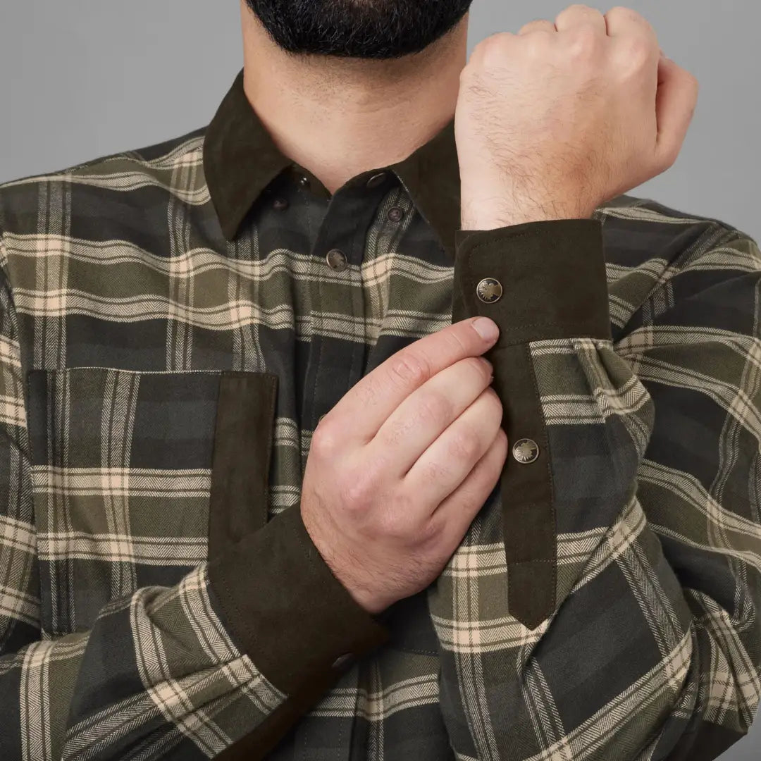 Härkila Aivak Long Sleeve Shirt with plaid flannel, press stud, perfect for hunting and country clothing