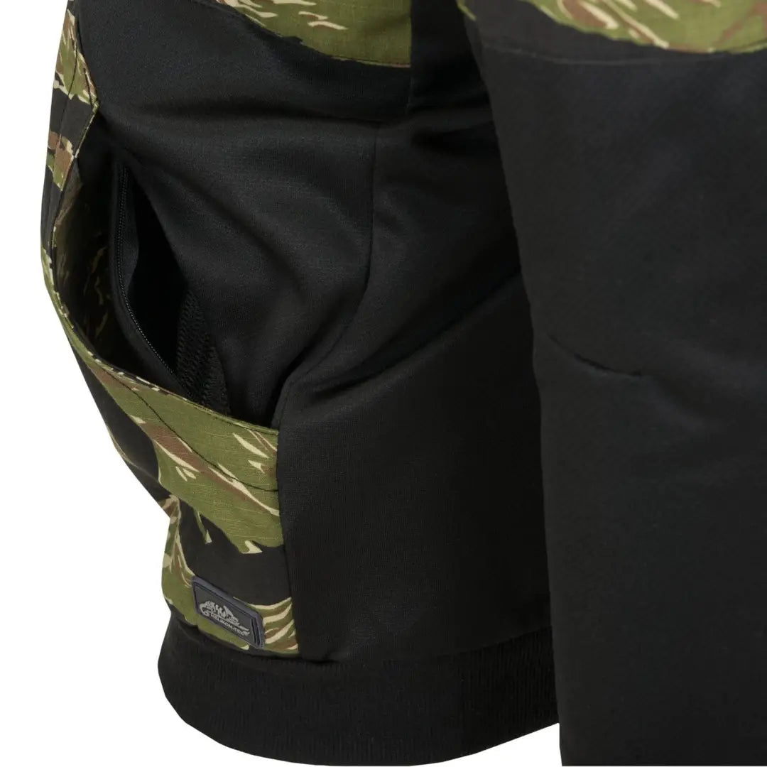 Helikon-Tex Rogue Full-Zip Hoodie with camouflage, perfect for country clothing and hunting