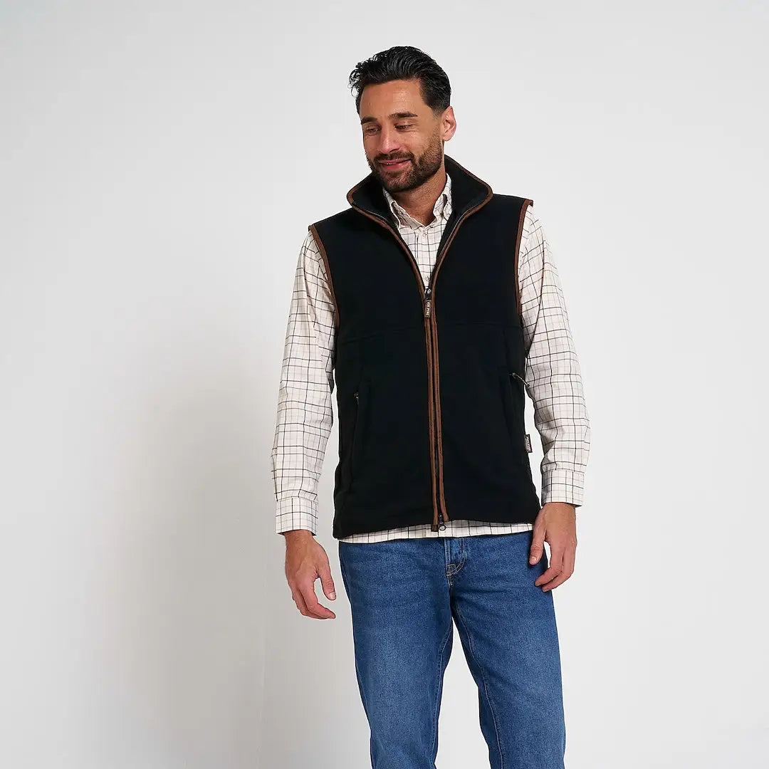 Jack Pyke Countryman 300gsm micro fleece gilet in black with brown leather trim