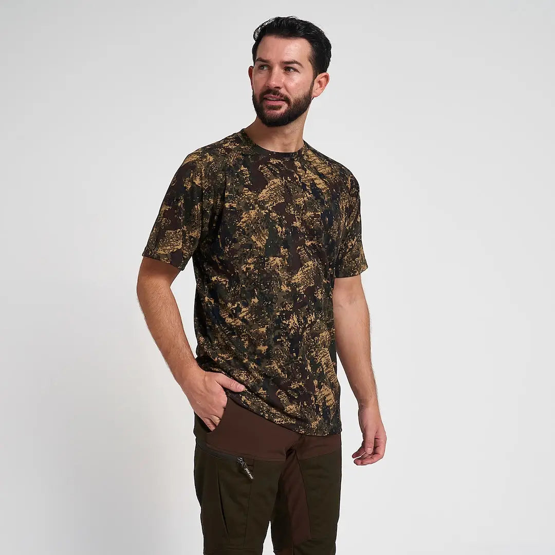 Jack Pyke digital camo t-shirt in dark green gold blend