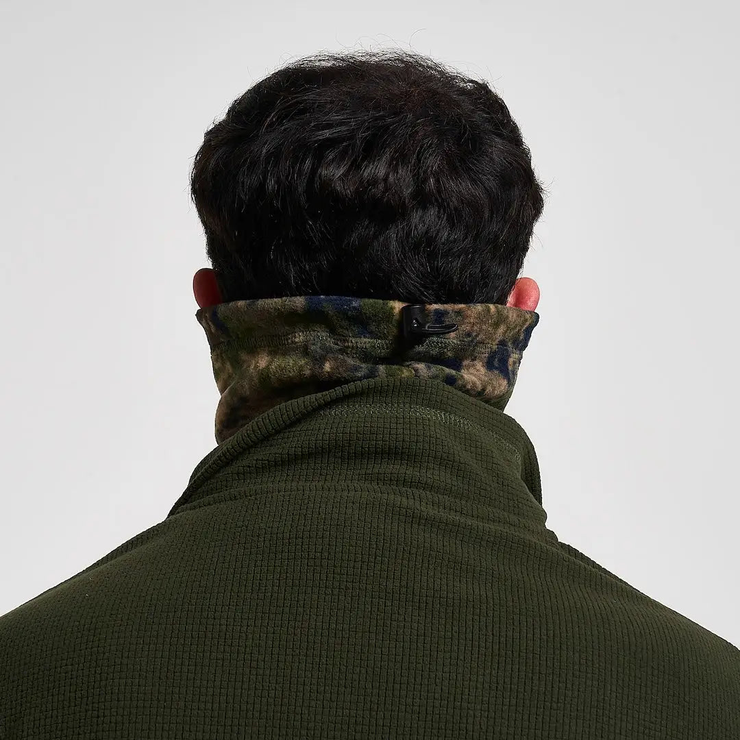 Jack Pyke fleece neck gaiter in camouflage over green collar