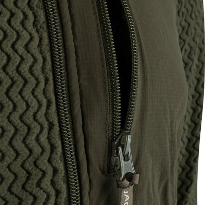 Zipper detail on Jack Pyke Lightweight Z Fleece Jacket’s textured fabric