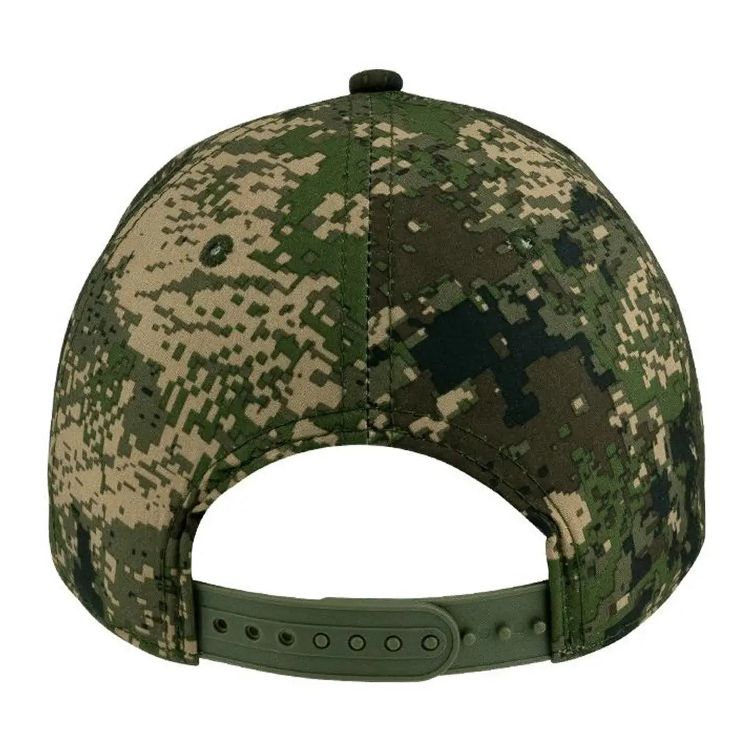 Camouflage baseball cap with snapback from Jack Pyke Softshell for outdoor style