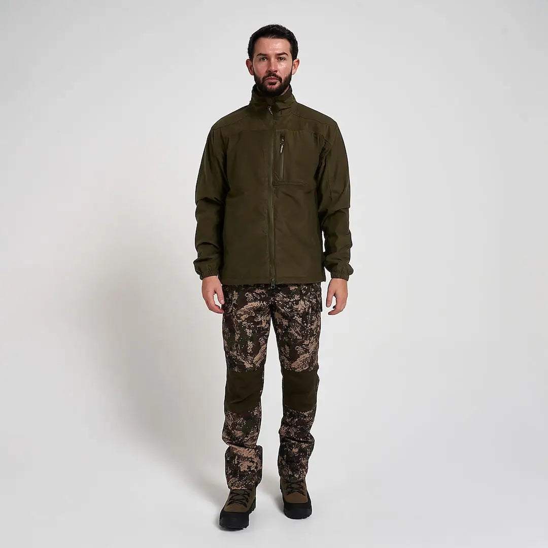 Jack Pyke Weardale field jacket in olive green with zippered chest pocket and elastic cuffs