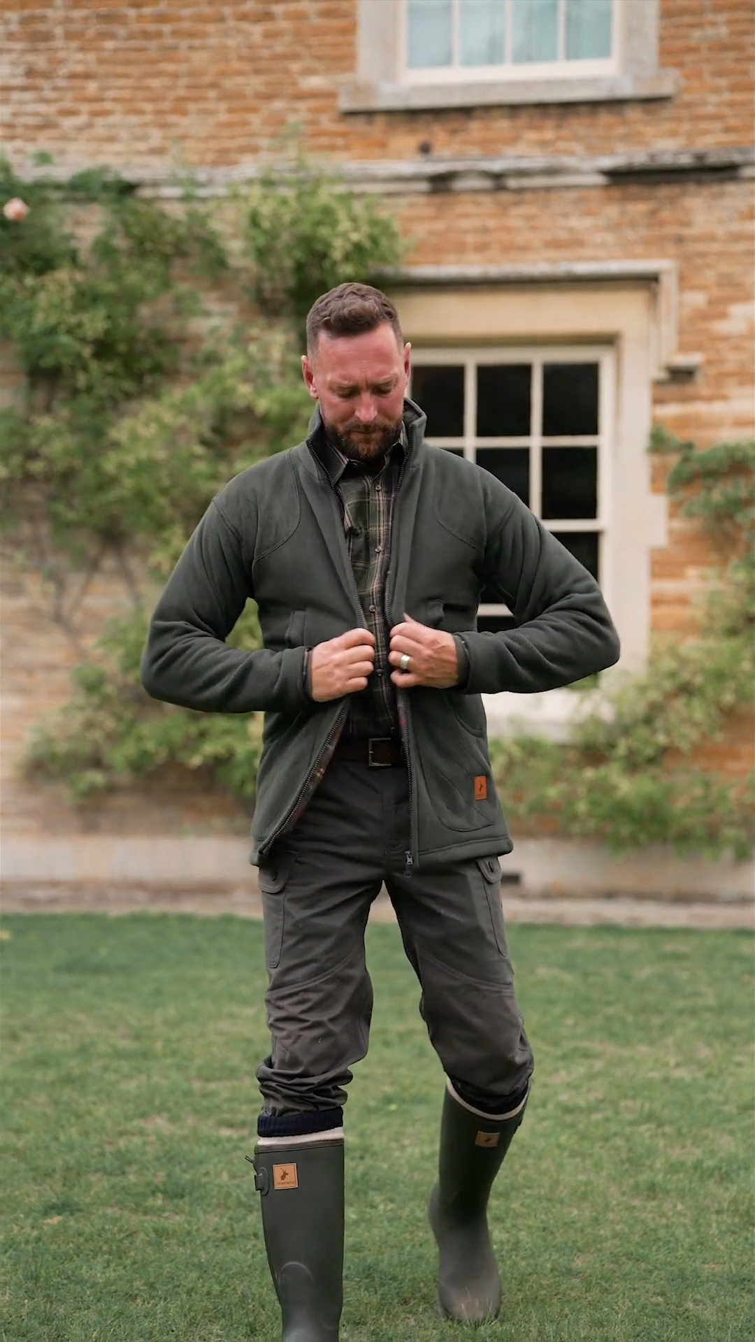 Load video: New Forest Hawker Waterproof Fleece Jacket