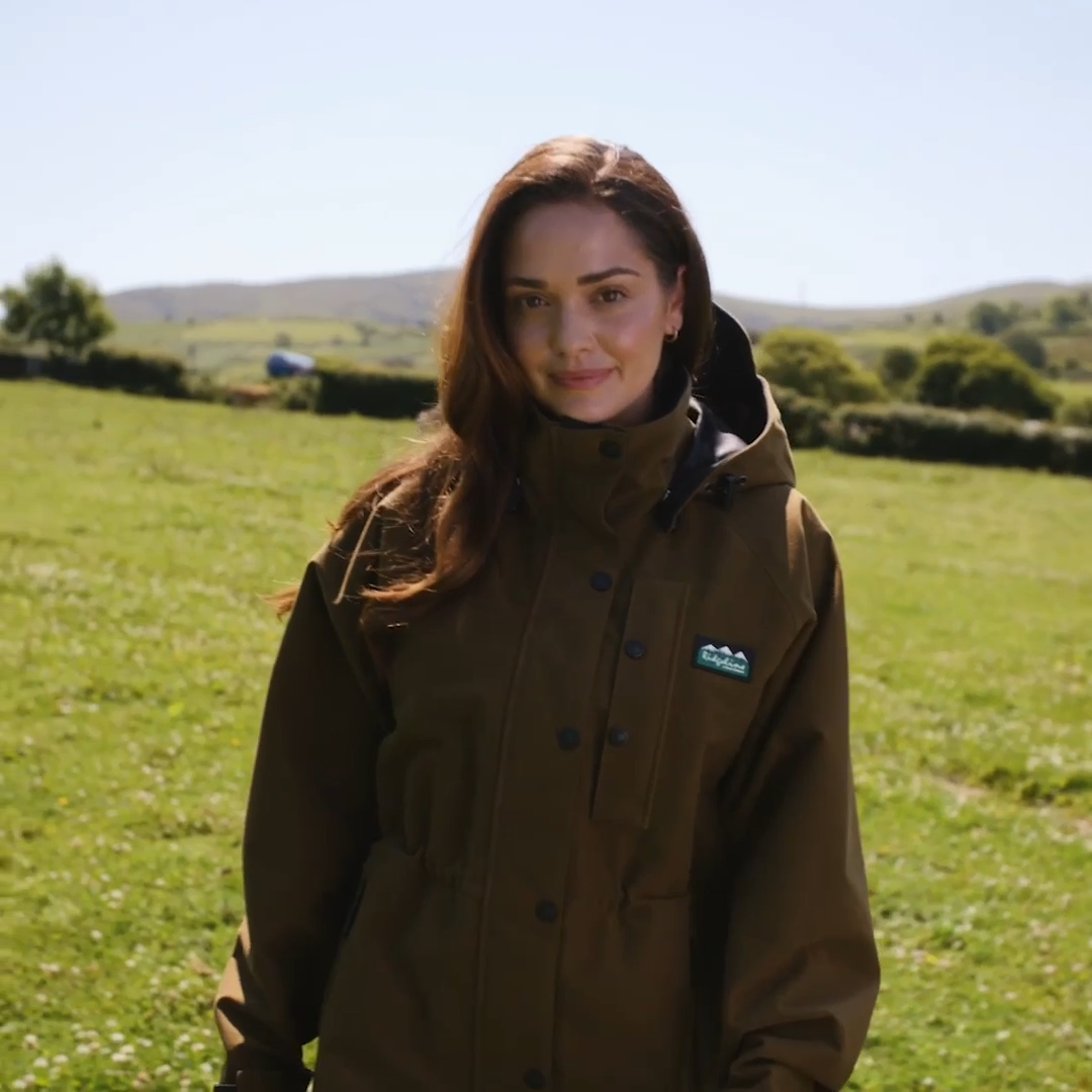 Load video: Ridgeline Womens Monsoon Classic Jacket