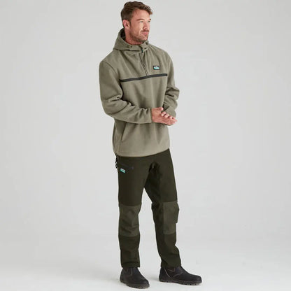 Man wearing Ridgeline Kodiak Fleece Smock in dark green pants, perfect for pro fleece fans