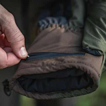 Brown jacket sleeve with zipper, part of Seeland Celsius Heat Gloves branding