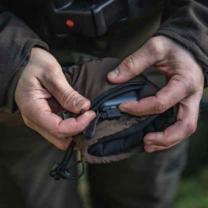 Brown jacket pocket with USB connector for Seeland Celsius Heat Gloves heating feature