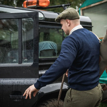 Black Land Rover on Seeland Pine V-Neck Pullover for country clothing and hunting style